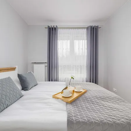 Nowoczesny W Gliwicach Z Umeblowanym Balkonem By Renters Apartamento