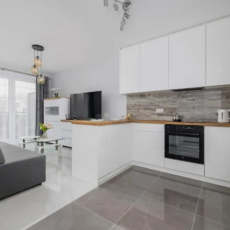Nowoczesny W Gliwicach Z Umeblowanym Balkonem By Renters Gliwice