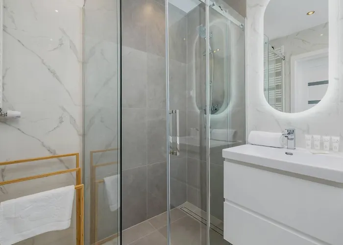 Apartamento Nowoczesny W Gliwicach Z Umeblowanym Balkonem By Renters