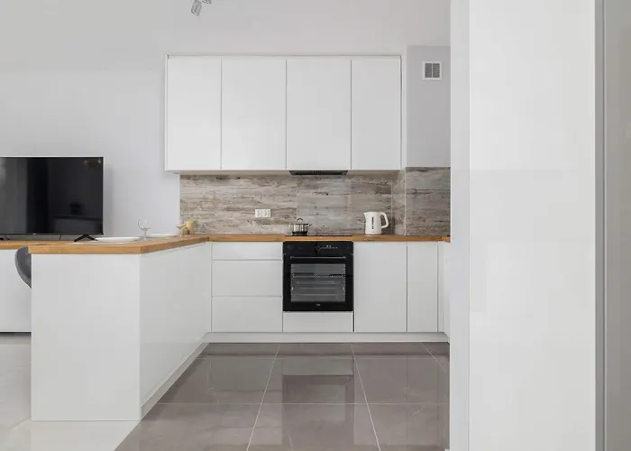 Nowoczesny W Gliwicach Z Umeblowanym Balkonem By Renters Apartamento *