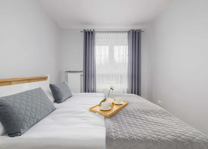 Nowoczesny W Gliwicach Z Umeblowanym Balkonem By Renters Apartmán