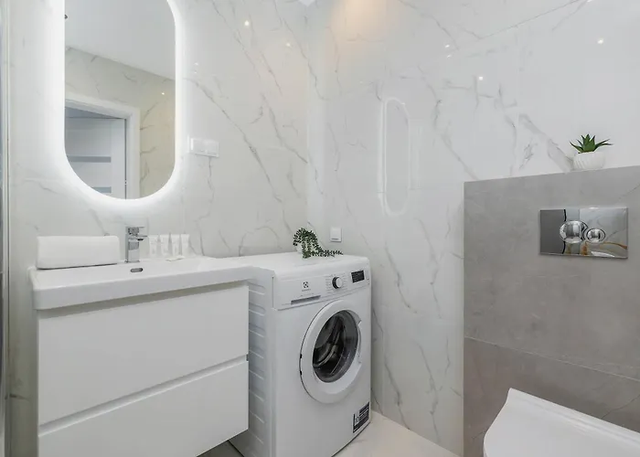 Nowoczesny W Gliwicach Z Umeblowanym Balkonem By Renters